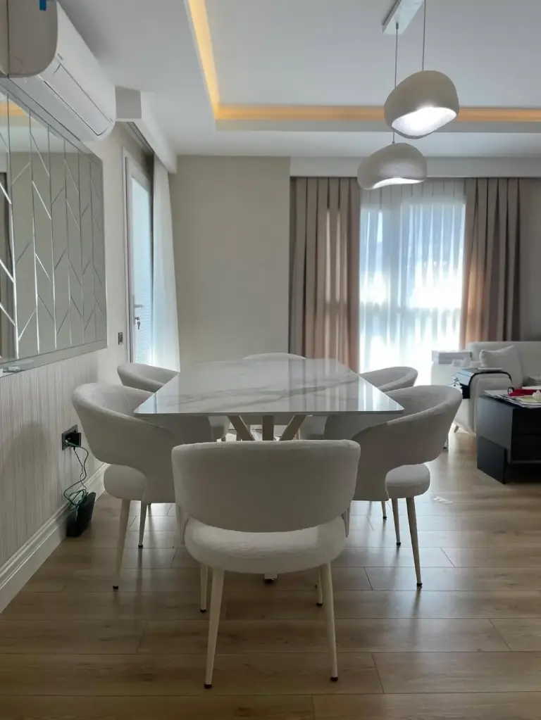 Comedor perla 01_.webp