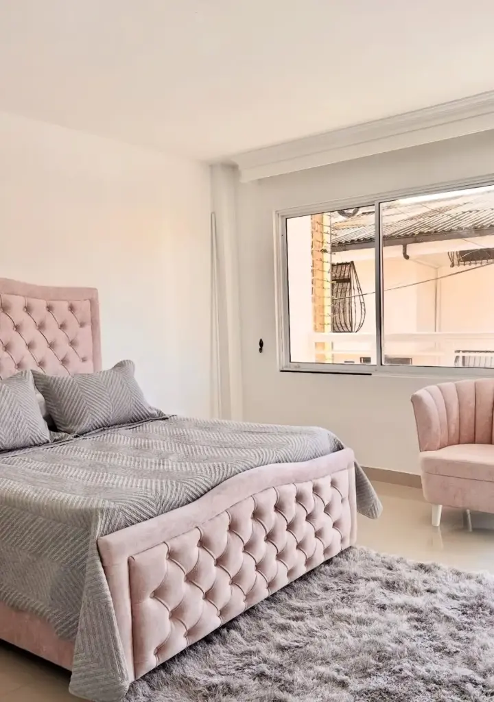 Cama Capitonne 01.webp