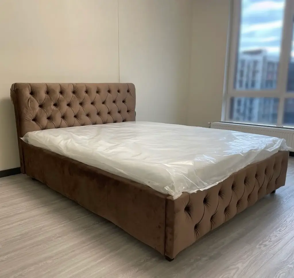 Cama Capitonne Baúl